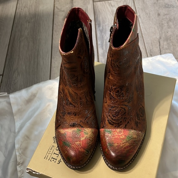 L’Artiste brown multicolored ankle bootie by Spring Step - Picture 12 of 12